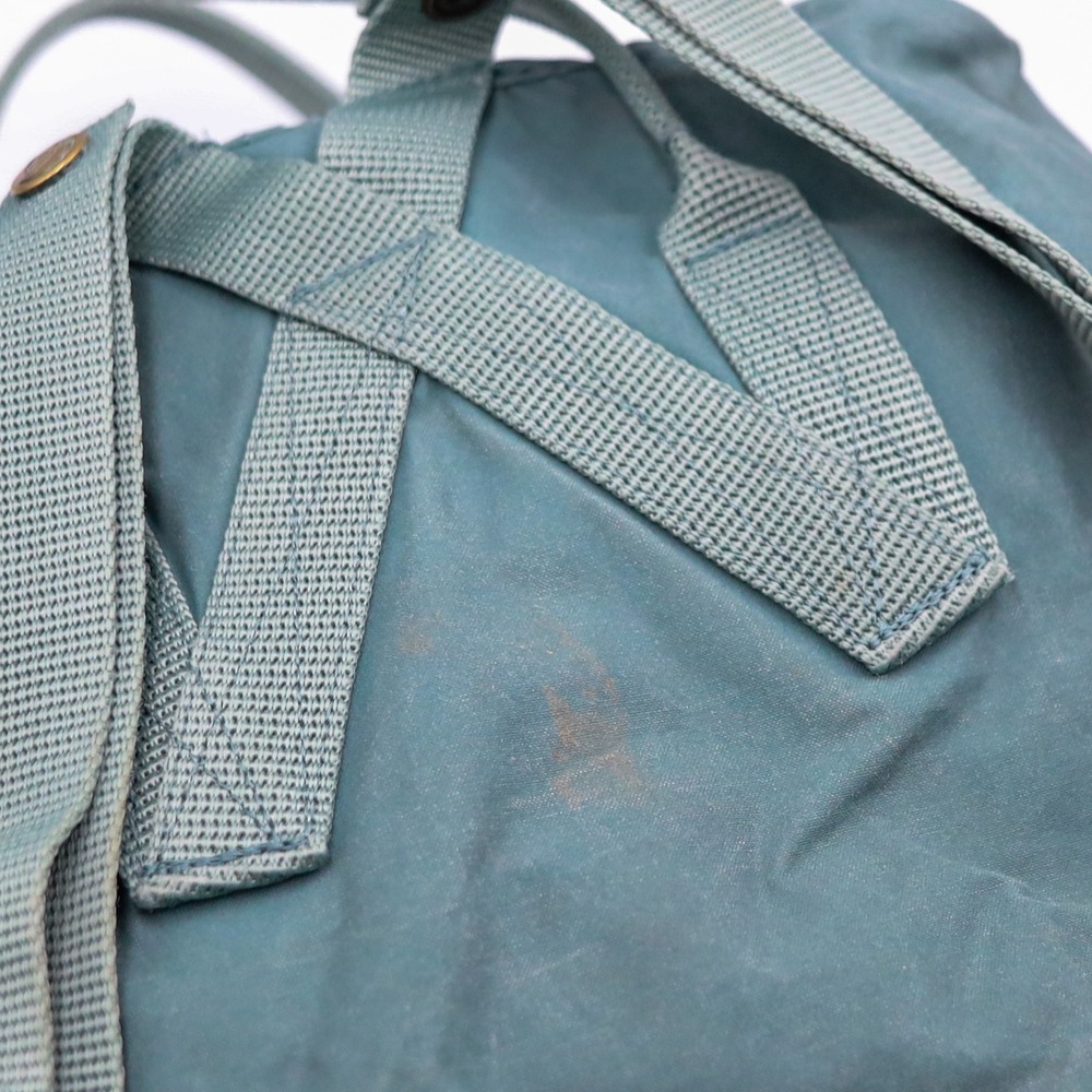 Fjällräven Kånken Backpack Unisex Frost Green Vinylon Classic Outdoor School Bag - Picture 14 of 16